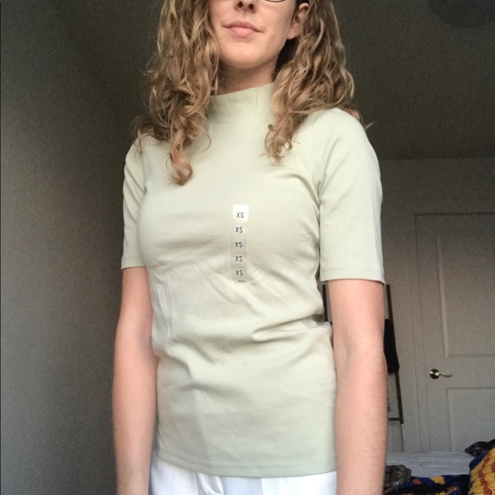 Uniqlo Pale Green Mock Neck Tee NWT